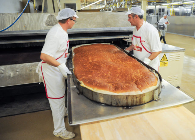 REKORD: Najväčší obložený chlebík