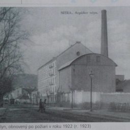 Arpadov mlyn obnoveny po poziari 1922 klub priatelov starej nitry.jpg