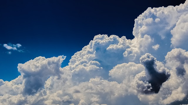 Oblaky pixabay.jpg