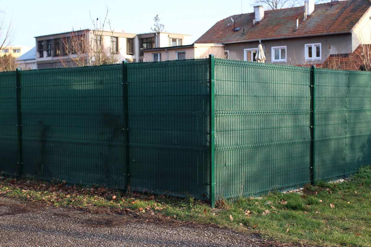 Súkromný plot v mestkom parku