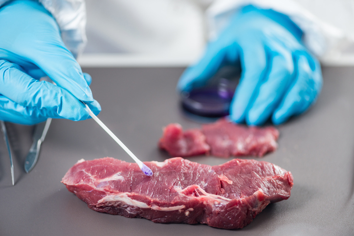 Kwestię niebezpiecznego mięsa z Polski wypowiedział się także ekspert ze Słowackiego Uniwersytetu Rolniczego.