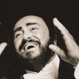 Pavarotti cinemax.jpg