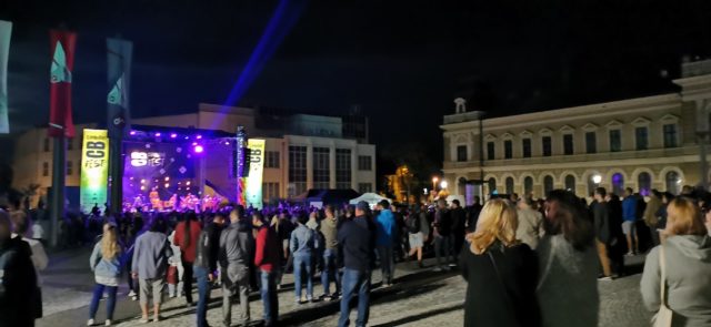 Campana fest bubnova show sprievod pesia zona večerný program .jpg
