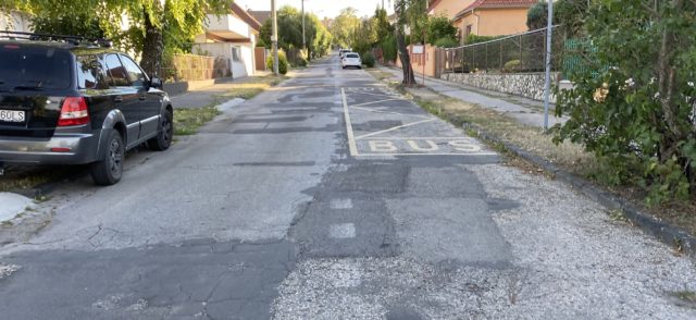 Nitrianska ulica cesty rozbite opravy 4.jpg