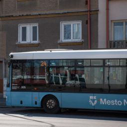 Mestska hromadna doprava linky autobusy.jpg