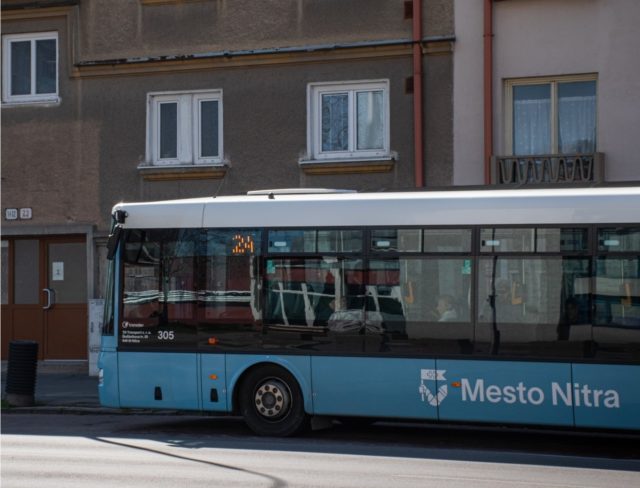 Mestska hromadna doprava linky autobusy.jpg
