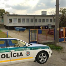 Nitra policia akolka agresivny otec.jpg