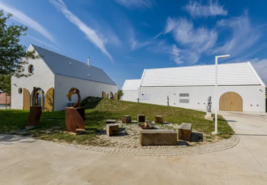 Vinarstvo s dvor 530x367 c.webp