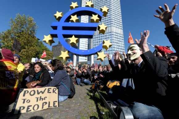 Nezamestnanosť vzrástla v nivembri v EÚ aj eurozóne