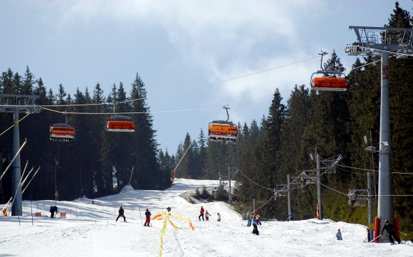 DANE: Každá tretia prevádzka v lyžiarskych strediskách porušila zákon