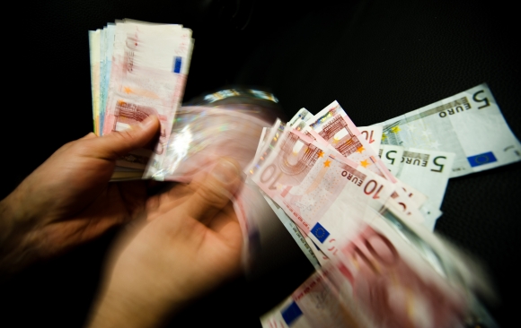 Nové platobné podmienky v eurozóne majú priniesť úsporu