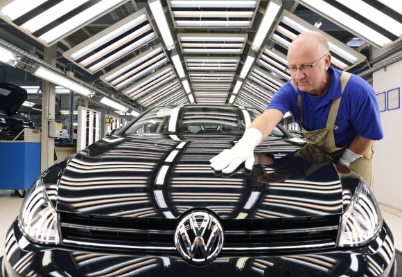 Slovenský Volkswagen vyplatí svojim ľuďom odmenu 1 350 eur