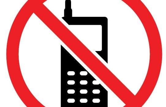 Euróspka komisia chce zrušiť roamingové poplatky