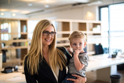 Pracujúce matky potrebujú vyššiu flexibilitu, firmy sú s nimi spokojné