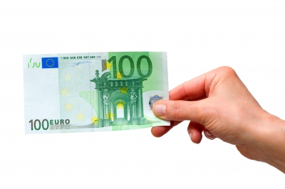 Finanční sprostredkovatelia poskytli služby za 1,1 mld. eur