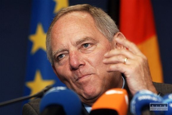 Nemecký minister financií Schäuble chce zrušiť solidárnu daň