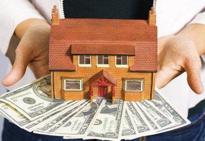 Podiel 100-percentných hypoték by sa mal postupne znižovať