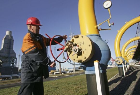Sankcie a lacná ropa pripravili Rusko o 140 mld. USD