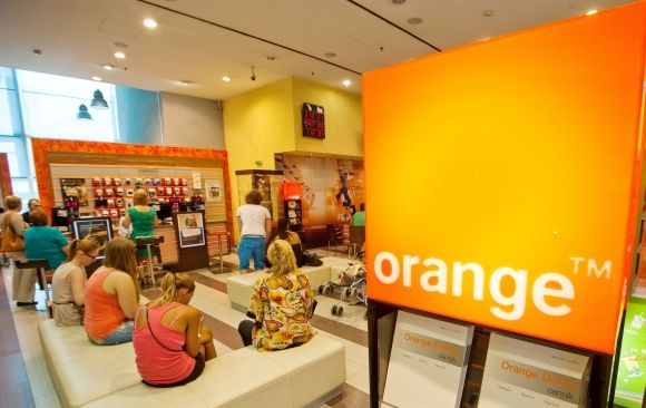 Výnosy Orange Slovensko vlani klesli na 580,2 mil. eur