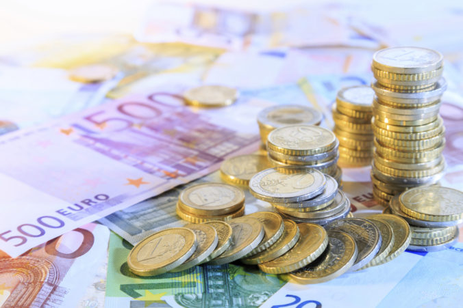 Eurobankovky a mince