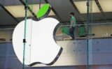 Firma Apple zaznamenala rekordné tržby aj zisk