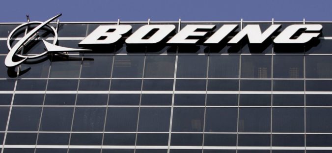 Boeing chce údajne prepustiť tisícky ľudí