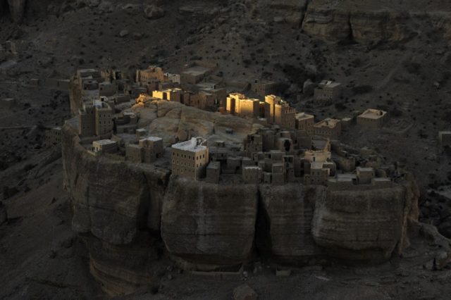 Wadi dohan yemen.jpg