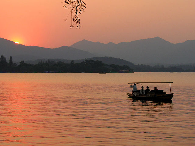 640px china_hangzhou_westlake.jpg