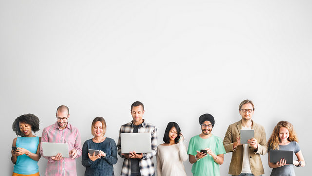 ľudia, počítače, spojenie