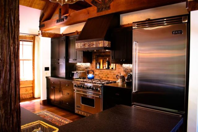27 rustic kitchen designs 17.jpg