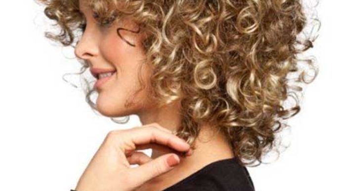 30 curly hairstyles for short hair 2.jpg