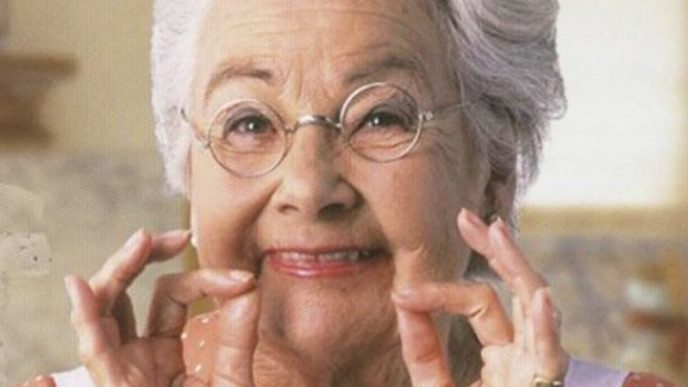 La nonna_dw06j8 1.jpg