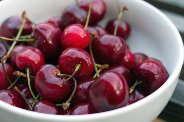 Bing cherries.jpg