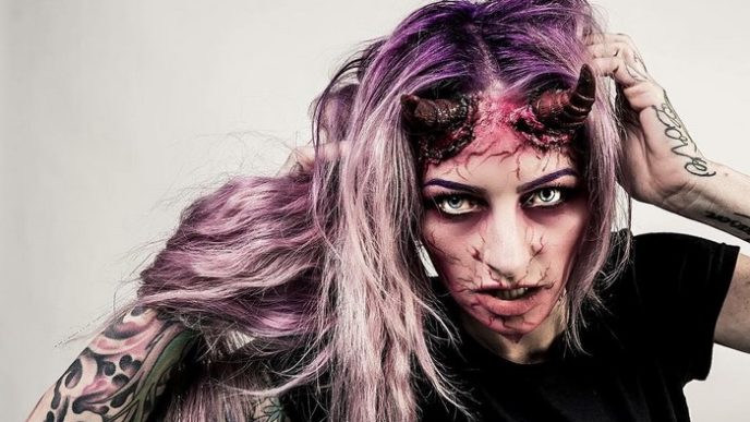 Make up artist scary sarah mudle 21 5804c0425edc6__700.jpg