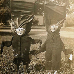 Scary vintage halloween creepy costumes 11 57f6494881cbd__605.jpg