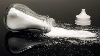 88891941_c0246097 salt_cellar spl.jpg