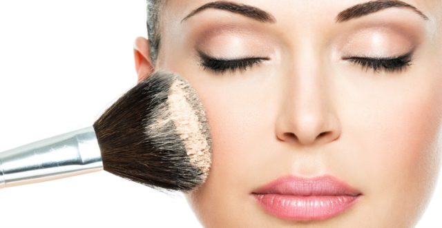 Makeup blog strobing learning makeup feature image.jpg