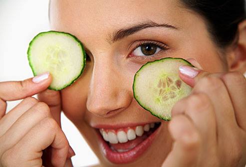 Cucumber on eyes benefits.jpg