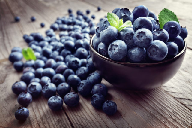0726_fea_health blueberries.jpg