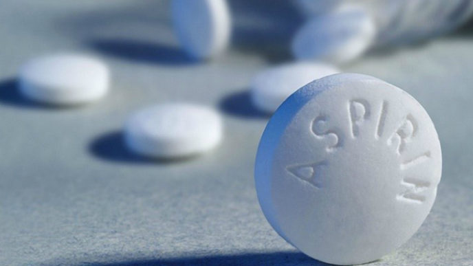 Tohle se stane, když si na vlasy nanesete aspirin.jpg