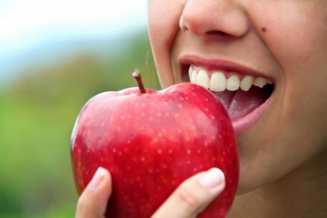 Easy diet tips for beautiful strong teeth.jpg