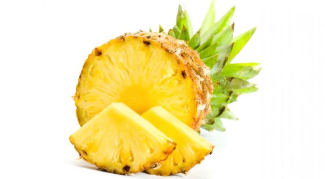 Pineapple fruit.jpg