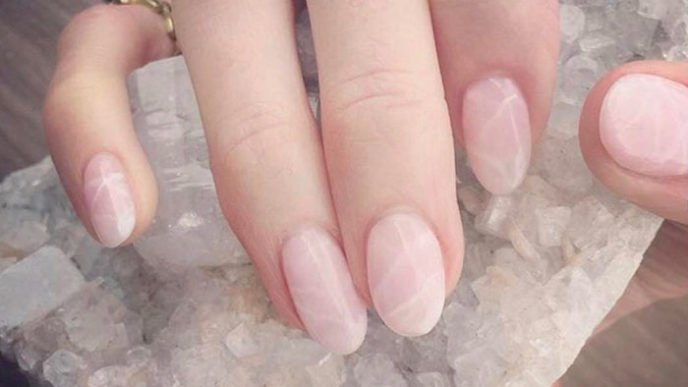 Quartz nail art 2 590af18ac4ed8__700.jpg