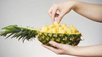 Eat pineapples and lose weight.jpg