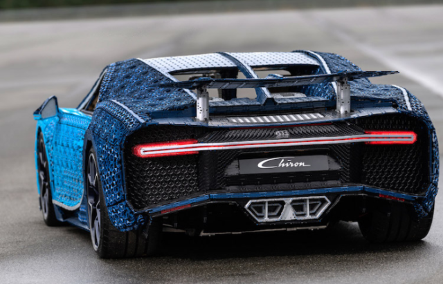 Bugatti chiron lego car back view.png