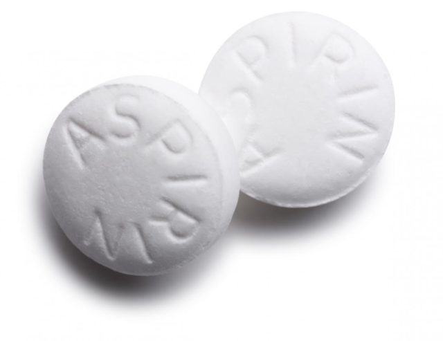 Two aspirin tablets.jpg