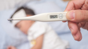 Znížiť teplotu dieťaťa