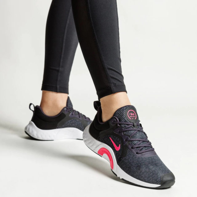 Nike renew in season tr 11 damske treningova obuv.jpg