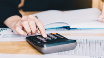 Pracujúcim sa zdvihne čistý príjem