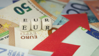 Minimálna mzda stúpla o 54 eur